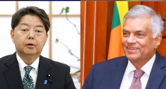 Visiting Japan Foreign Minister meets President RW